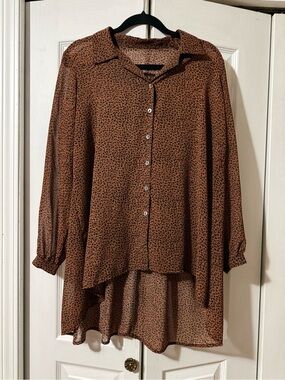 Animal Print Hi-Low Button Up Blouse in brown/rust Color